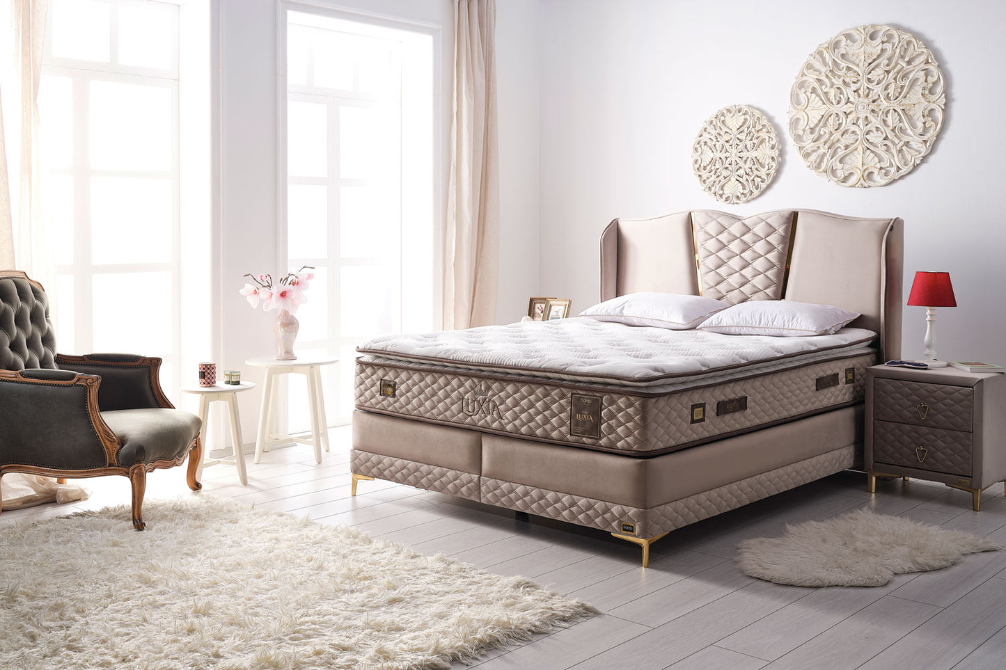 Luxia - Storage Bed